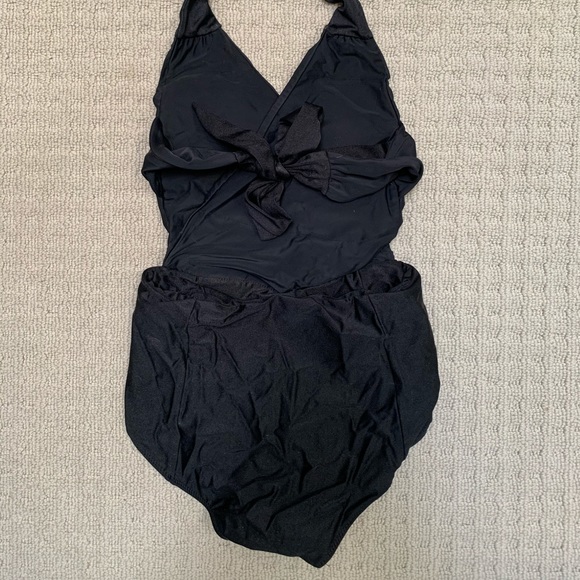 Elegant Black Women's One-Piece Swimsuit - Picture 3 of 3
